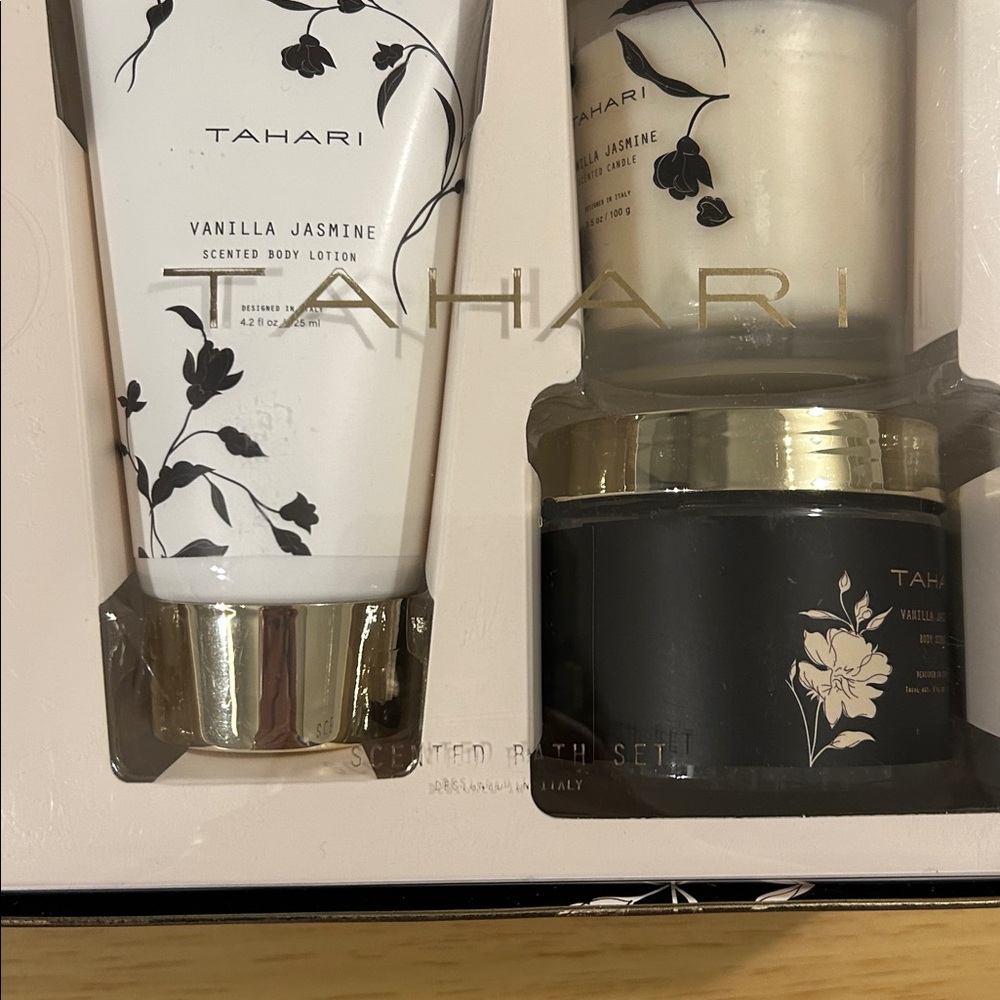 Tahari Black and White Bath Set with Gold Accents - Picture 2 of 4